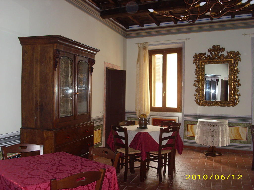 Palazzetto Leonardi Bed and Breakfast San Polo dei Cavalieri Εξωτερικό φωτογραφία